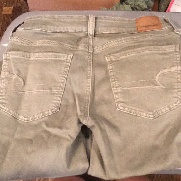 Embroidered Cropped Jeggings - Picture 5 of 5